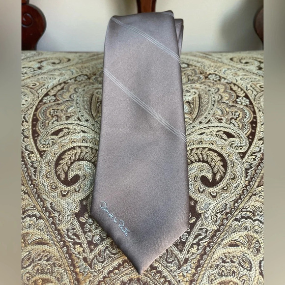 OSCAR DE LA RENTA Gray & Light Blue Striped Tie - Picture 4 of 6